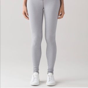 Lululemon Wonder Under - grey herringbone